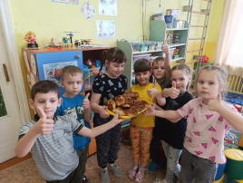 "Булочки пуховые! Просто сказка! "Булочки пуховые! Просто сказка!.