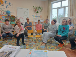 Итоговое родительское собрание в средней группе: "Вот и стали мы на год взрослее" Итоговое родительское собрание в средней группе: "Вот и стали мы на год взрослее".